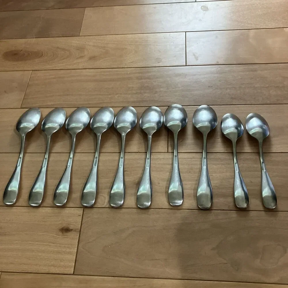 Oneida VOSS Glossy 8 Oval Soup Place Spoons & 2 Teaspoons Stainless Flatware Lot